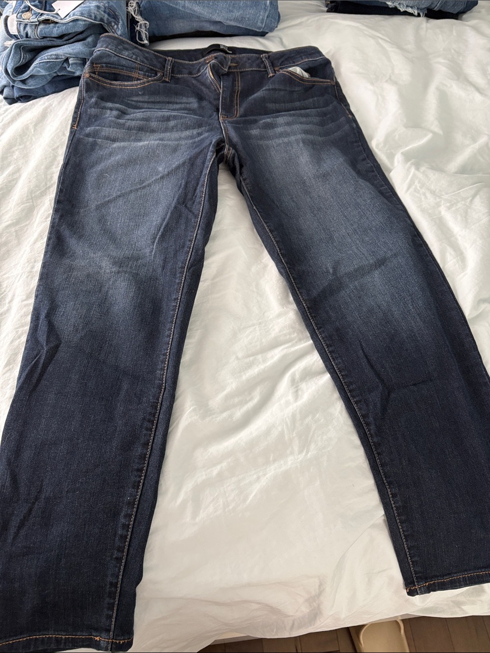 1822 Denim Women’s Skinny Jeans in Dark Indigo Blue - Picture 3 of 3